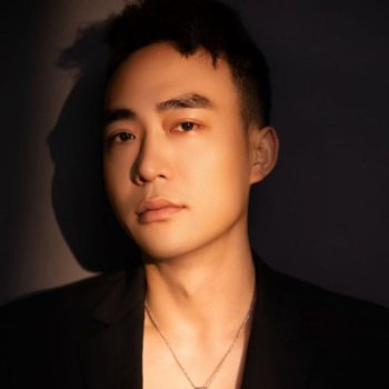 杨健
